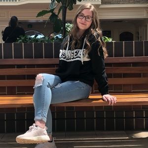 Meet your Posher, Abby